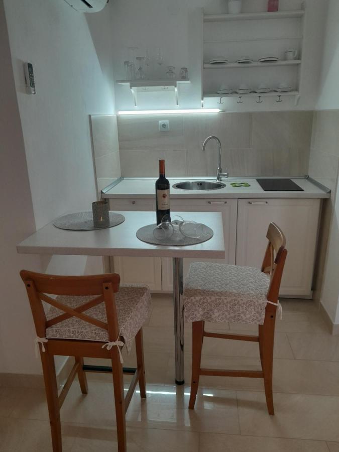 Apartments Blanka Zrnovo Extérieur photo