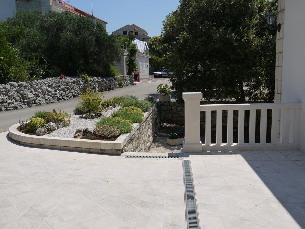 Apartments Blanka Zrnovo Extérieur photo