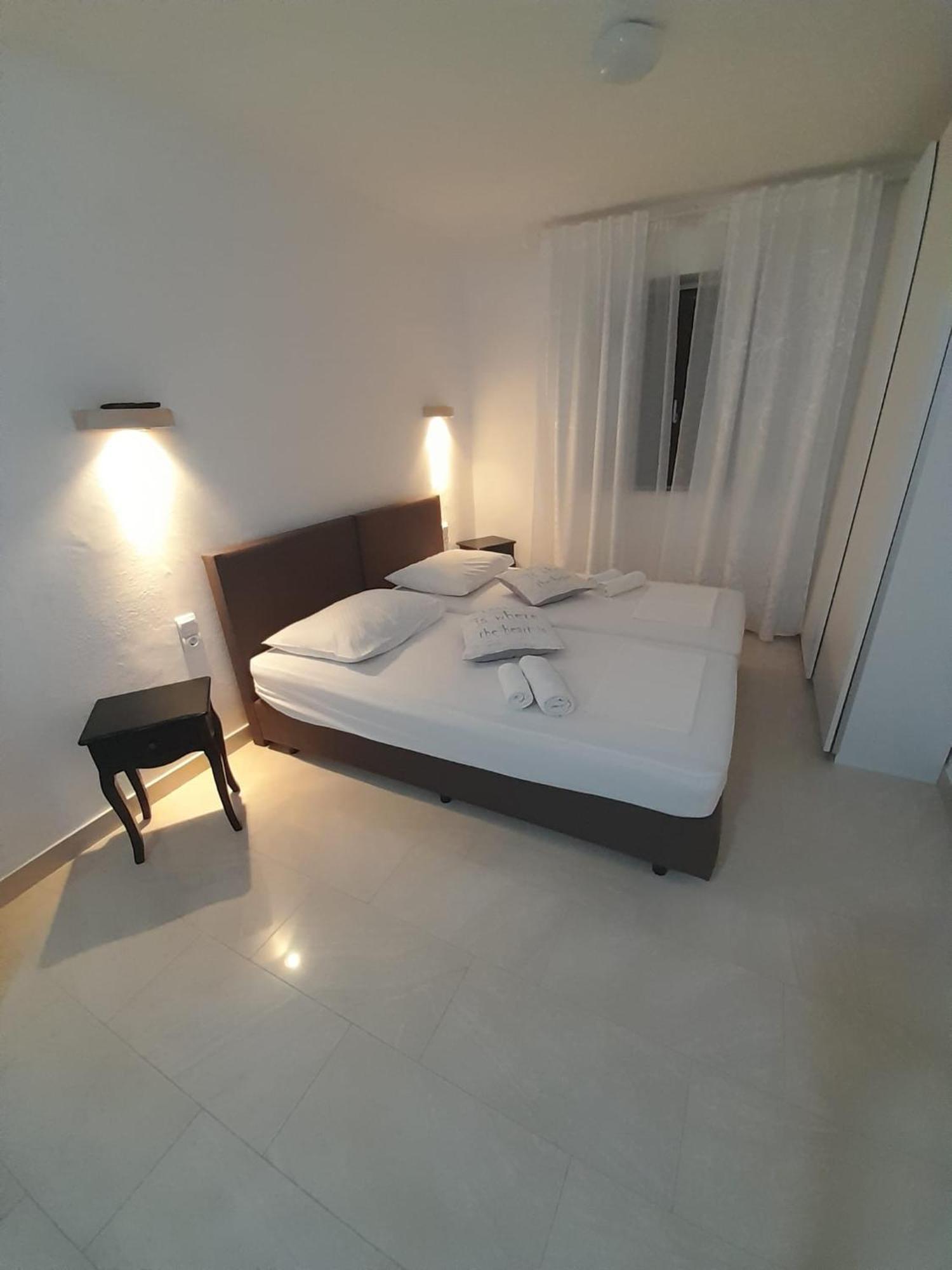Apartments Blanka Zrnovo Extérieur photo