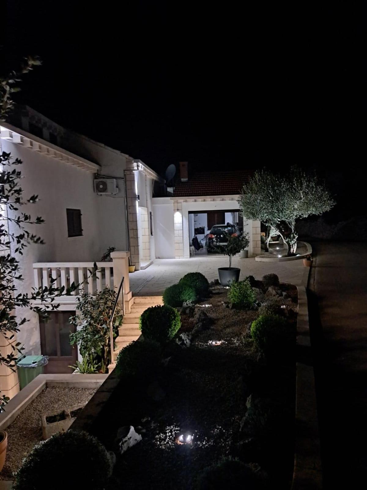 Apartments Blanka Zrnovo Extérieur photo