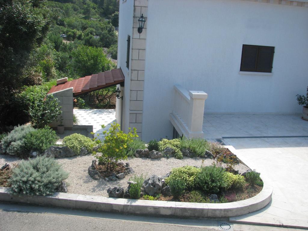 Apartments Blanka Zrnovo Extérieur photo