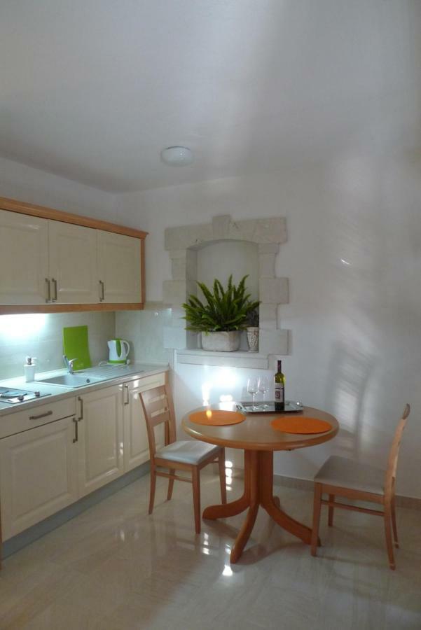 Apartments Blanka Zrnovo Extérieur photo